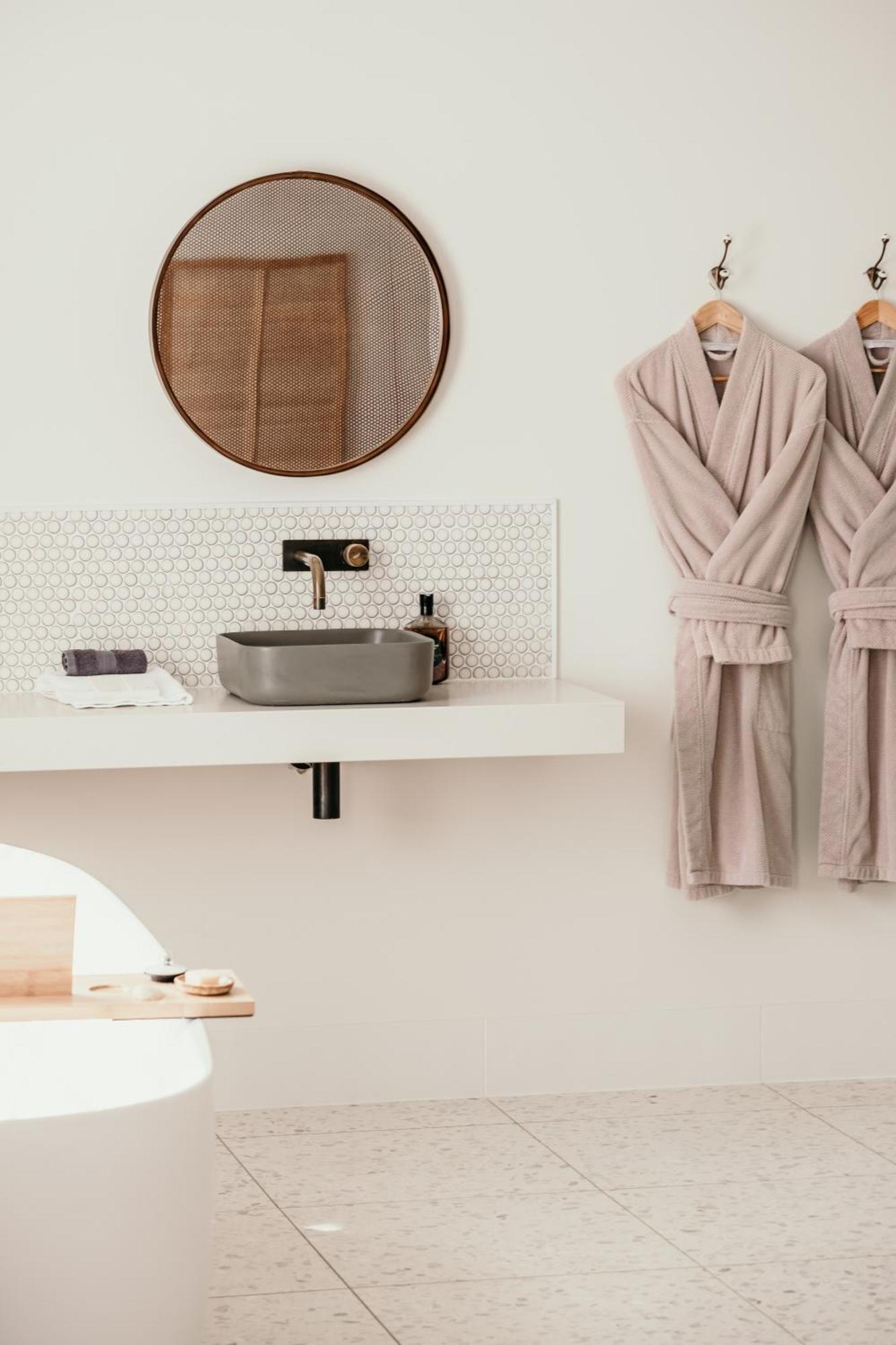 The Oak & Anchor Hotel Port Fairy Εξωτερικό φωτογραφία Bathroom