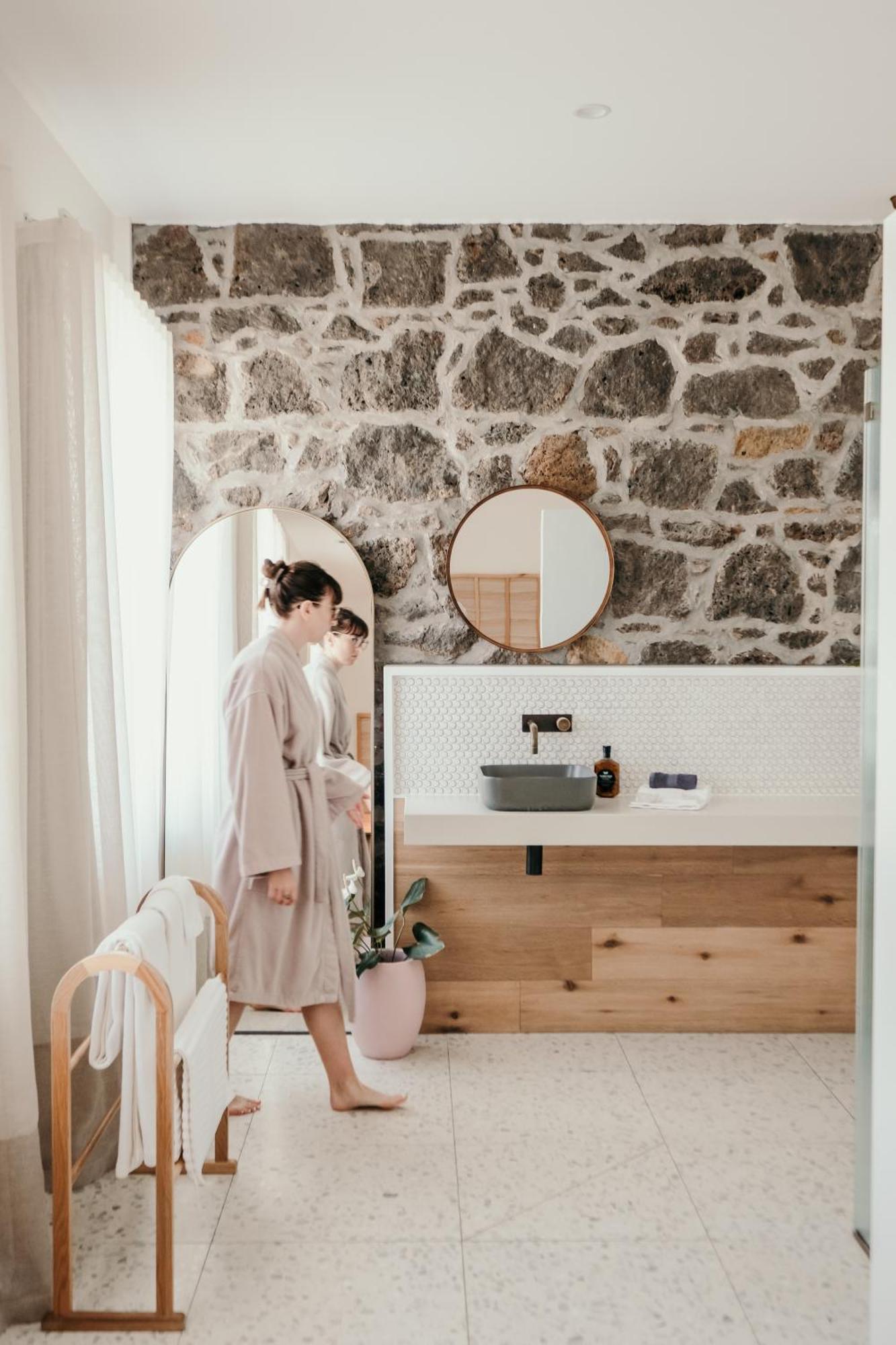 The Oak & Anchor Hotel Port Fairy Εξωτερικό φωτογραφία Bathroom