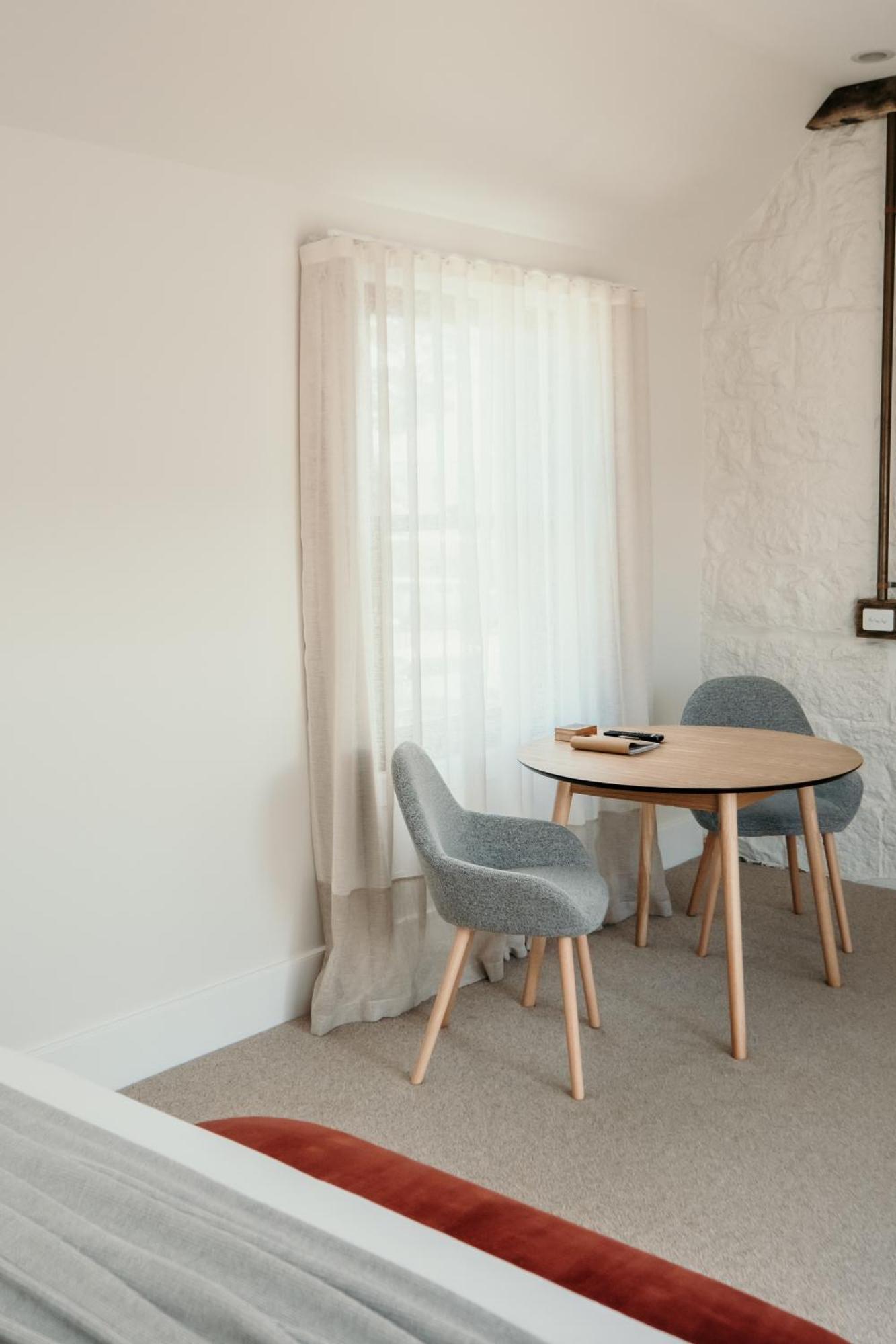 The Oak & Anchor Hotel Port Fairy Εξωτερικό φωτογραφία A curtain
